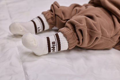 The relaxed sweatpant - cacao brown