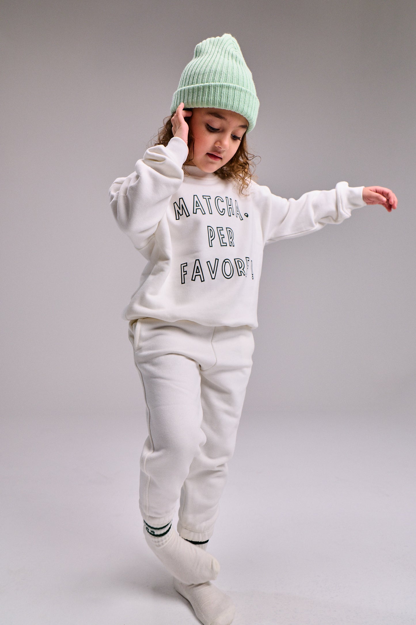 The relaxed sweatpant - coconut milk