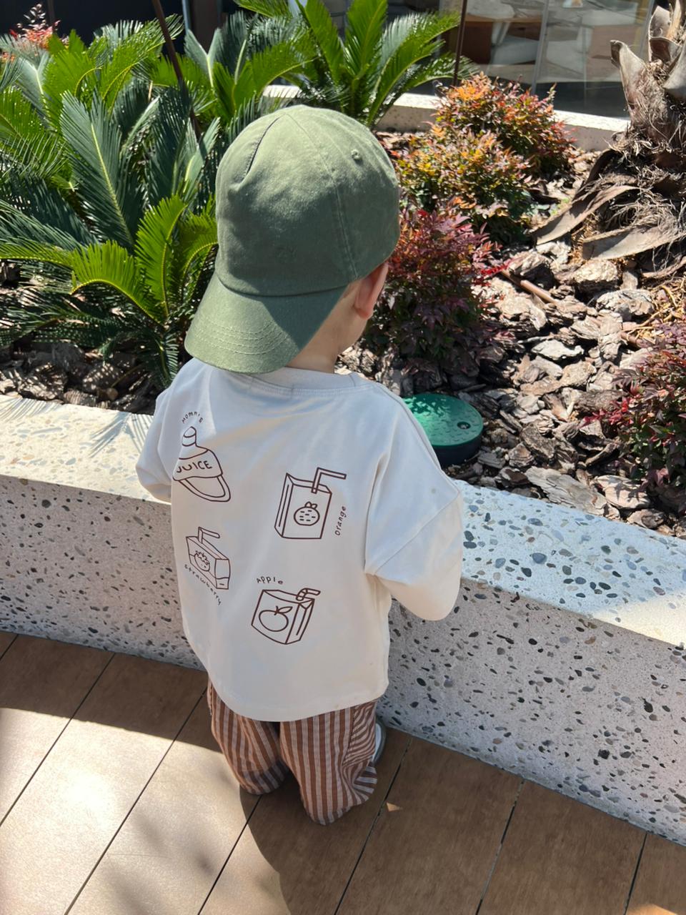 Juice Club Oversized T-Shirt - Oat Milk